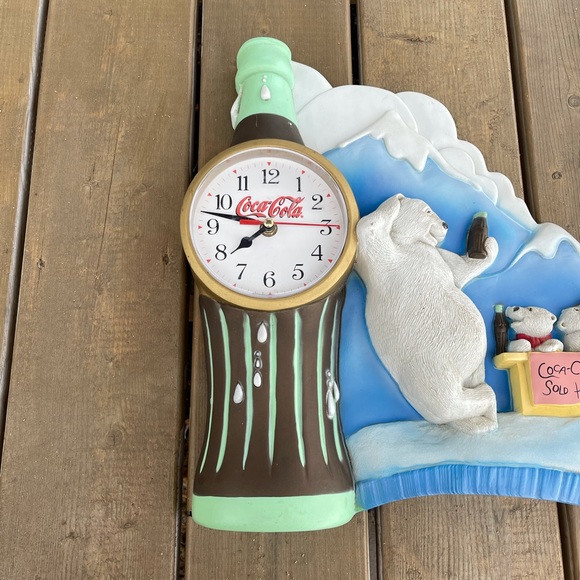 Coca-Cola Polar Bear Vintage Plastic Wall Clock Tested and Working - Picture 5 of 11